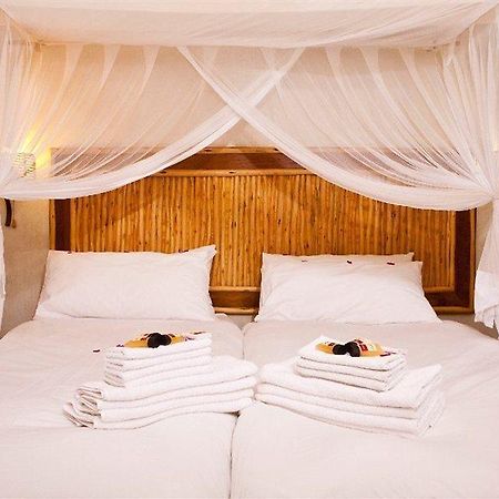 Halali Camp Hotel Etosha Exterior foto
